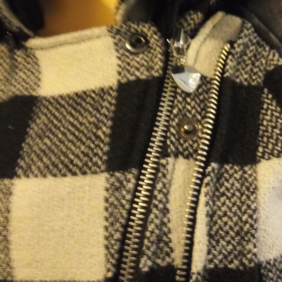 Guess jacket - Picture 4 of 7